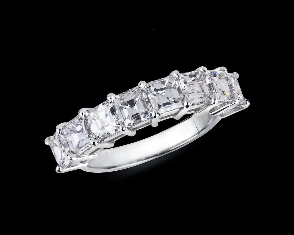 Asscher Cut Shared Prong Band