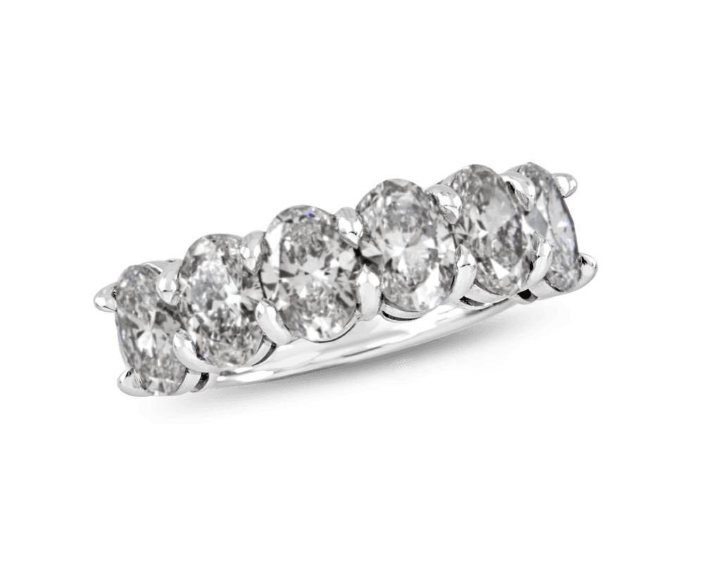 Oval Lab Diamond Shared Prong Band